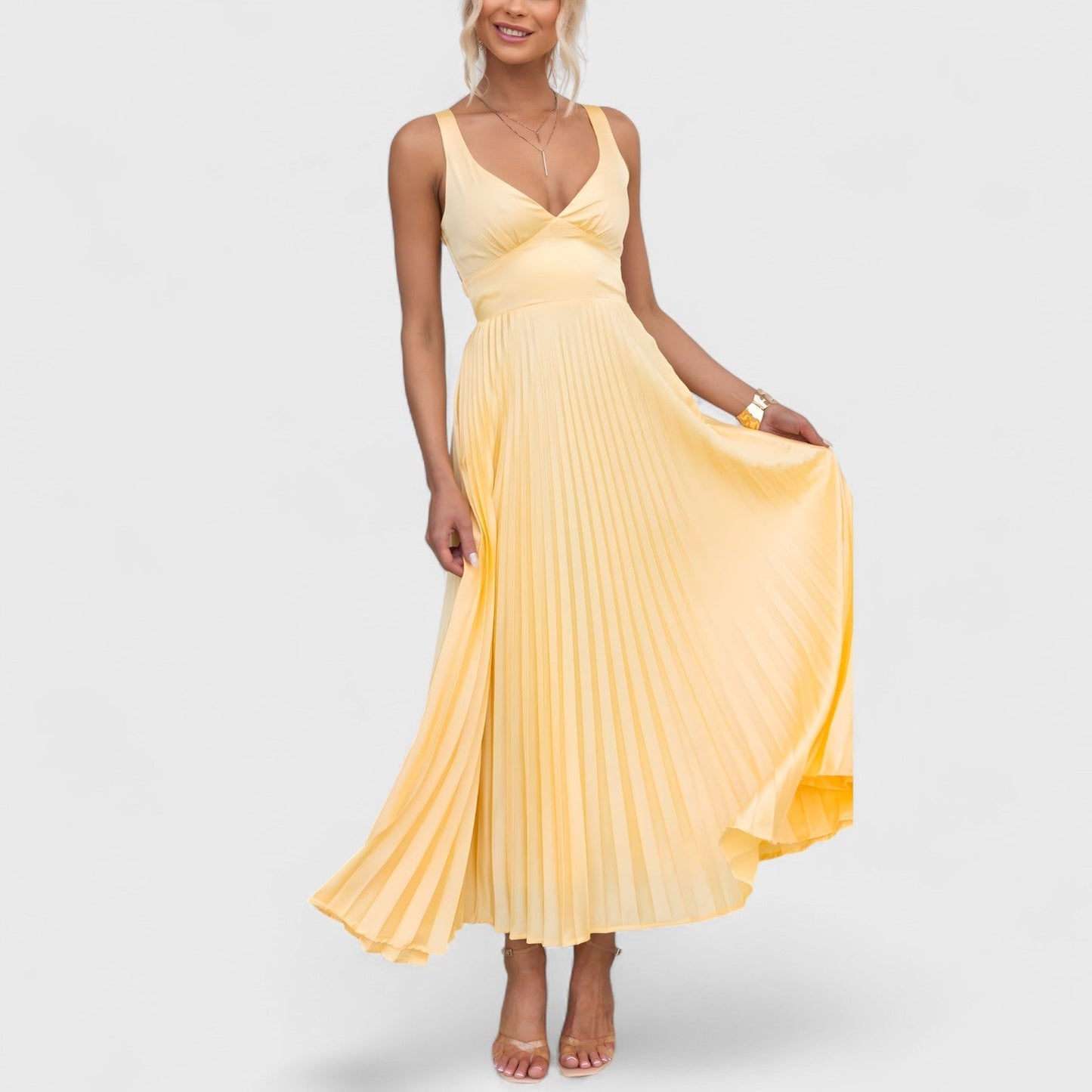 Énora | Yellow pleated dress with V-neck